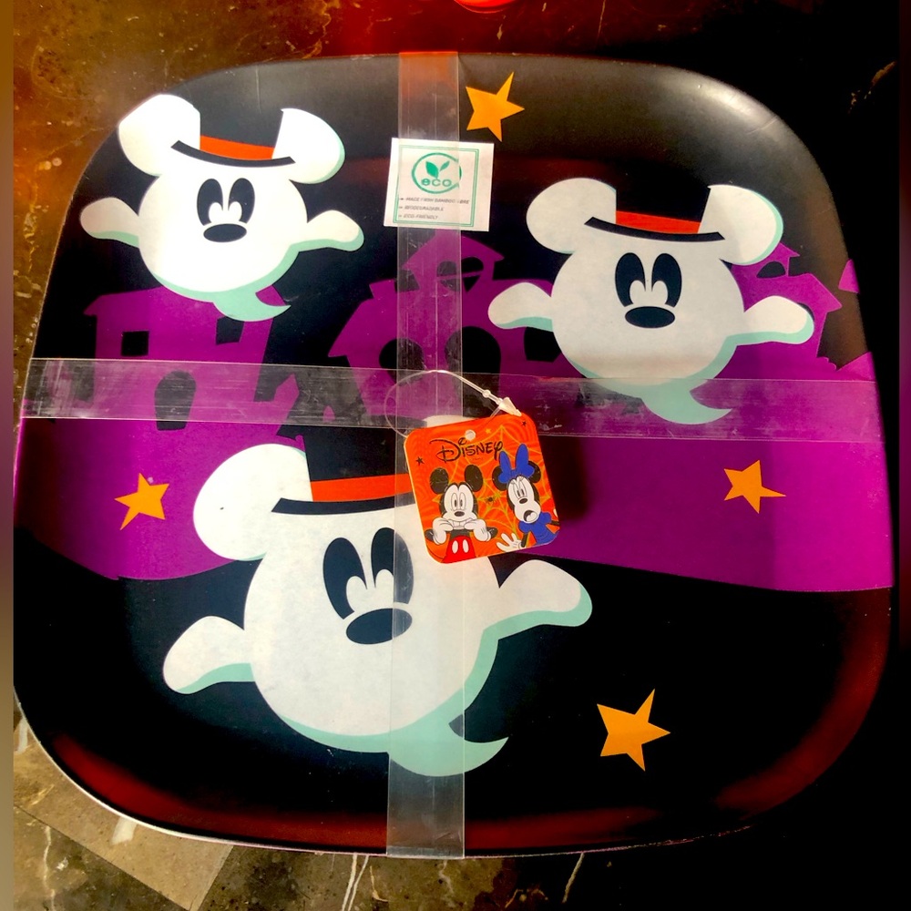 Mickey Mouse Halloween 4 pack plates